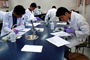Los estudiantes resolvieron problemas prácticos de bioestadística en las instalaciones de la Escuela Preparatoria Uno de la Universidad Autónoma de Yucatán.