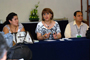 La coordinadora nacional de la XIX Olimpiada de Biología, Cristina Revilla Monsalve, en reunión con los delegados estatales.