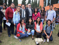 El presidente de la Academia Mexicana de Ciencias, Jaime Urrutia Fucugauchi, y el director del programa Verano de la Investigación Científica, Víctor Pérez-Abreu convivieron con el grupo de estudiantes que participaron este año en la XXVI edición del programa.
