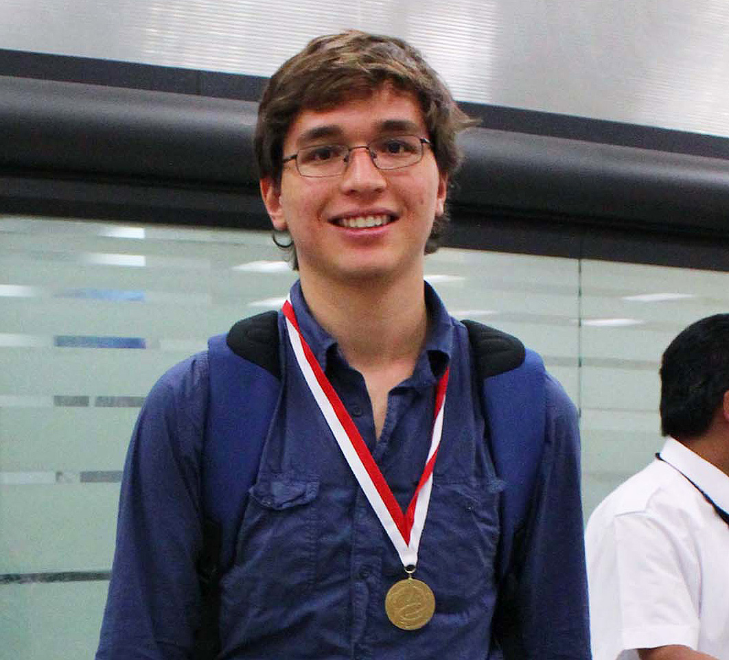 Andrés Fernández Macías, ganador de la medalla de oro