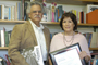 El Dr. Carlos Martínez Assad y la Dra. Alicia Ziccardi Contigiani.