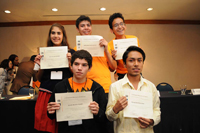 La final de la V Olimpiada Mexicana de Historia premió a cinco jóvenes de primer lugar: Daniel Flores Martínez y Héctor Suárez, del Estado de México; Rodrigo Rivera y Orendaín Vera, del Distrito Federal; y Ricardo Montalvo, de Baja California.