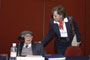 Rosaura Ruiz y Marcos Moshinsky, ex presidente de la AMC e investigador emérito de la UNAM, en el Auditorio Alejandra Jaidar.