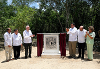 El doctor José Narro Robles informó que la UNAM participará en la construcción y puesta en marcha del Museo de Ciencias del Cráter Chicxulub, e iniciará los trabajos encaminados a crear un fondo de apoyo a la investigación para quienes quieran laborar en este campo.