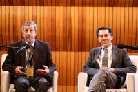 Eustoquio Molina y Jaime Urrutia analizaron las extinciones y la evolución de la vida a partir de estudios de los registros geológico y paleanteológicos.