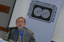 Francisco Bolívar Zapata, coordinador del Comité de Biotecnología de la AMC, rechazó en conferencia de prensa que la investigación de Craig Venter se trate de la creación de vida en un tubo de ensayo.