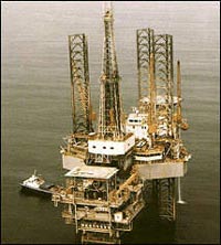 El tema del petróleo será uno de los analizados en el seminario.