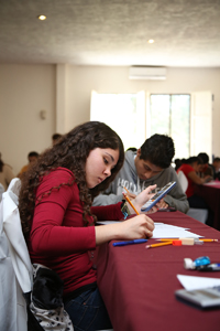 En total, 60 mujeres y 129 hombres de nivel bachillerato procedentes de 32 entidades federativas del país participan en la XXV Olimpiada Nacional de Química.