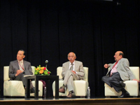 Los doctores René Asomoza, David Ríos y Jorge Flores, durante su participación en el Congreso Nacional de Física, que se realiza en San Luis Potosí.