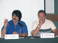 Octavio Paredes y Rene Drucker, al inicio del taller.