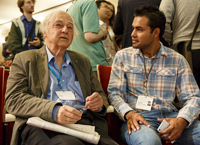 Robert Huber, Premio Nobel de Química en 1998, y Jorge Iván Amaro Estrada, uno de los mexicanos que asistió a la reunión internacional con el apoyo de la Academia Mexicana de Ciencias y Fundación Lindau.