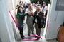 Claudia Navarro Castillo, Víctor Manuel Mora Echeverría y Jaime Urrutia al inaugurar las nuevas instalaciones de la biblioteca.