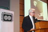 El investigador español Miguel Ángel Puig-Samper dictó la conferencia 