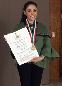 Margarita Flores, de Inmedia, recibe el Premio del Certamen Nacional e Internacional de Periodismo 2017, que otorga el Club de Periodistas de México.