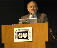 El presidente de la Academia Mexicana de Ciencias (AMC), Dr. Arturo Menchaca Rocha.