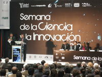 Entre las actividades del gobierno del DF, el presidente de la Academia destacó la importante labor que se realiza en el campo de la difusión científica.