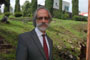 Joaquín Ruiz, director del Colegio de Ciencia de la Universidad de Arizona y miembro correspondiente de la Academia Mexicana de Ciencias, a su arribo al Auditorio Galileo Galilei.