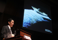 El doctor Jaime Urrutia Fucugauchi es uno de los autores del libro Extreme Natural Hazards, Disaster Risk and Societal Implications que será presentado este 2 de mayo en París, Francia, en el marco de la reunión de la Unión Internacional de Ciencias Geológicas.