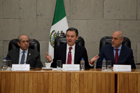 El secretario de Educación Pública, Aurelio Nuño, inauguró el IV Festival Internacional de Planetarios en la sala del Consejo Directivo del Instituto Politécnico Nacional (IPN); lo acompañaron en la ceremonia de apertura Enrique Fernández Fassnacht, director general del IPN, y Enrique Cabrero Mendoza, director general de Conacyt.