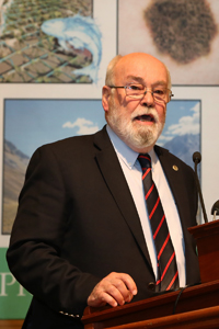 El doctor en geología Víctor Alberto Ramos, distinguido con el Premio México de Ciencia y Tecnología 2013, durante la charla que ofreció el pasado 10 de diciembre en el Colegio Nacional.