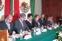 Presidium de la inauguración del Foro de Investigación y Aplicaciones Tecnológicas para la Ciudad de México .
