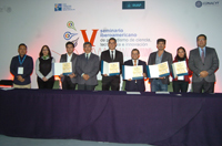 Ganadores del Premio Conacyt de Periodismo de Ciencia, Tecnología e Innovación 2017, representantes de la Benemérita Universidad Autónoma de Puebla, del Consejo Nacional de Ciencia y Tecnología e integrantes del jurado, en la clausura del V Seminario Iberoamericano de Ciencia, Tecnología e Innovación, celebrado en Puebla.