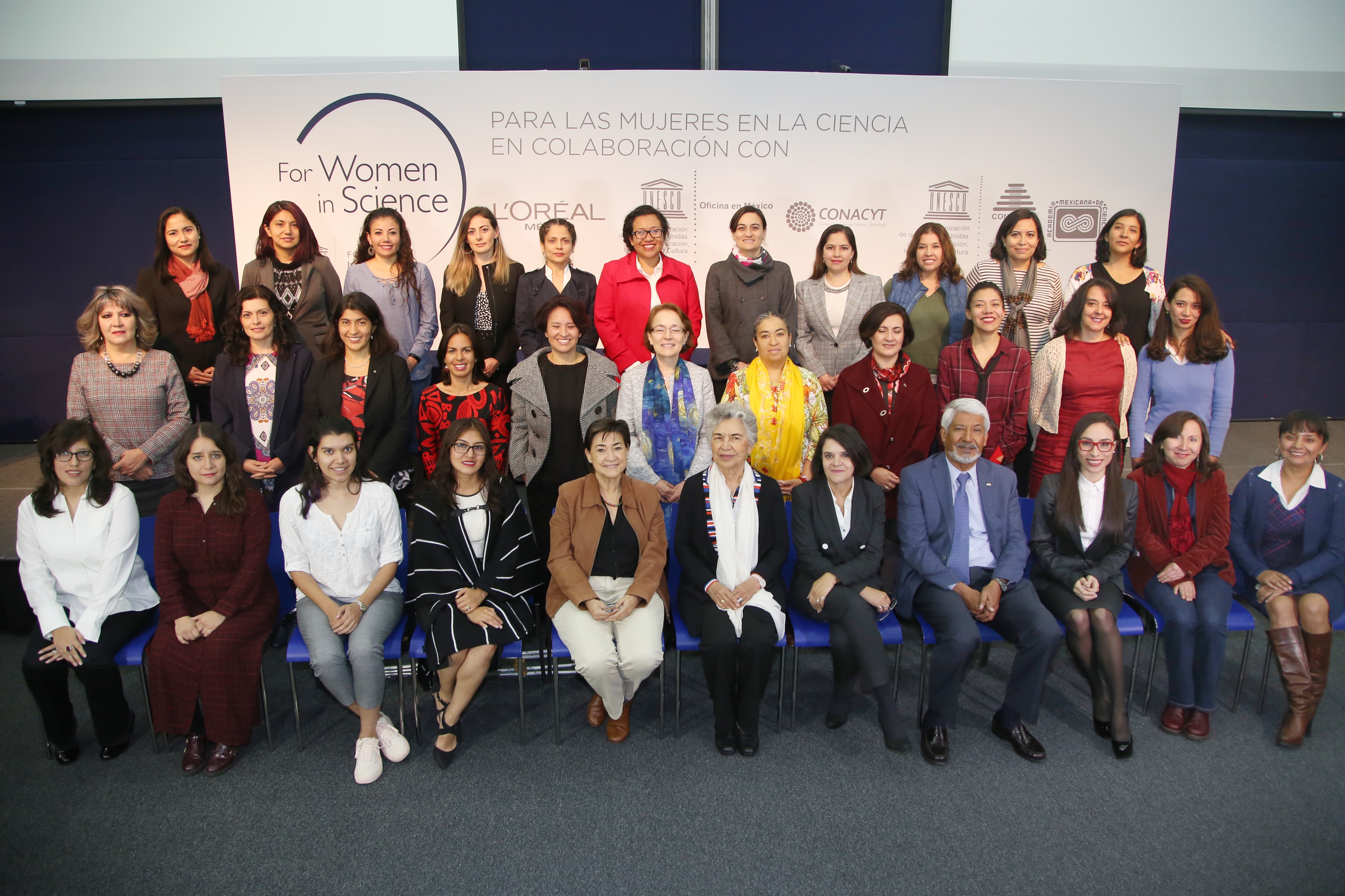 Realizan Encuentro Para las Mujeres en la Ciencia, en el auditorio Galileo Galilei de la Academia Mexicana de Ciencias.