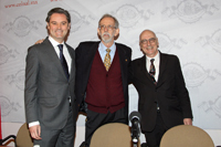 Aurelio Nuño, secretario de Educación Pública; Francisco Bolívar, presidente de El Colegio Nacional; y Alain Prochiantz, presidente del Colegio de Francia durante la firma de conveni.