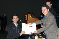 Primer lugar: Alan Preciado Grijalva, estudiante de física en la Universidad Autónoma de Baja California, por su trabajo titulado 'La luz del caos'.