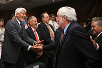 El presidente de la Academia Mexicana de Ciencias, José Luis Morán y el rector de la Universidad Nacional Autónoma de México, Enrique Grau.