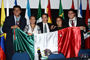 El equipo que representó a México en la competencia fue un grupo de triunfadores. En la imagen, el presidente de la Academia Mexicana de Ciencias, Jaime Urrutia Fucugauchi (centro) acompaña a los jóvenes del equipo nacional, integrado por Pablo Herrera, Ana Evangelista, Katherine Valencia y Fernando Cornejo.