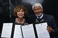 La secretaria de Educación, Ciencia, Tecnología e Innovación de la Ciudad de México, Rosaura Ruiz Gutiérrez y el presidente de la Academia Mexicana de Ciencias, José Luis Morán López, firman convenio de colaboración.