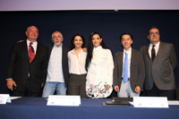 En la presentación a los medios de la nueva serie “Ciencia en todos lados” participaron Armando Carrillo Lavat, Jaime Kuri, Verónica Merchant, Margarita Flores, Jaime Urrutia Fucugauchi y Ernesto Velázquez Briseño.