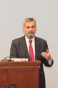Doctor José Mustre de León, director general del Cinvestav.