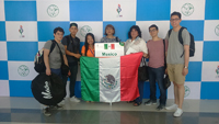 El equipo mexicano junto con sus tutores y guía a su llegada a la sede de la IBO2016.