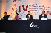 Presidieron la ceremonia de clausura del IV Seminario Iberoamericano de Periodismo de Ciencia: Alfonso Morales (FCCyT), Norma Herrera (CICESE), Israel León (BUAP) y Jesús Mendoza (Conacyt).