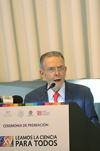 José Carreño Carlón, director general del Fondo de Cultura Económica.