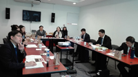 Reunidos en una sesión informativa un grupo de representantes de la Asociación China de Ciencia y Tecnología (CAST, por sus siglas en inglés), y la vicepresidenta de la Academia Mexicana de Ciencias, Estela Lizano Soberón.