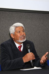 El presidente de la AMC, José Luis Morán, durante la ceremonia de premiación de los concursos de videoclip y fotografía  a los que convocó la Academia en 2017. Los reconocimientos se entregaron en el aula Sotero Prieto de la Facultad de Ciencias de la UNAM.