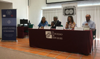 La antropóloga Neyra Alvarado Solís (extremo izquierda) ofreció una plática dentro del Ciclo de conferencias Premios de Investigación de la AMC. En la presentación participaron José Luis Morán, vicepresidente de la Academia Mexicana de Ciencias; María Isabel Mora, secretaria académica de El Colegio de San Luis, y David Vázquez, investigador del mismo centro.