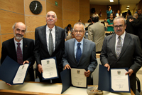 Los exdirectores del Instituto de Matemáticas de la UNAM Javier Bracho, Luis Montejano, Raymundo Bautista y José Antonio de la Peña fueron reconocidos en la ceremonia conmemorativa del 75 Aniversario de este centro de investigación.