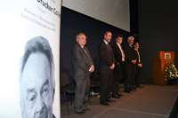 Carlos Arámburo, David García, Elías Micha, José Luis Morán y Óscar Próspero formaron parte del presidium durante el homenaje en memoria del doctor René Drucker Colín, en el auditorio Galileo Galilei de la AMC.