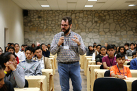 Alfredo Ávila Rueda, investigador del Instituto de Investigaciones Históricas de la UNAM, e integrante del comité académico de la Olimpiada Mexicana de Historia, dio una conferencia como parte de las actividades del primer día del certamen.