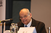 El doctor Jorge E. Allende Rivera, miembro correspondiente de la AMC, ofreció la conferencia “Para aprender Ciencias hay que hacer Ciencias”, en el auditorio Carlos Graef de la Facultad de Ciencias de la UNAM.