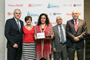 Acompañan a la galardonada con el Premio en Biomedicina 'Dr. Rubén Lisker 2015', la investigadora María Antonieta Chávez (al centro), Vivian Alegría, directora de Asuntos Comunitarios y Fundación Coca-Cola; Moisés Mercado, del comité científico calificador; y Enrique Cabrero Mendoza, director general de Conacyt.