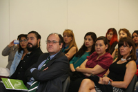 Estudiantes e investigadores en la presentación del libro de la Red Mexicana de Virología.