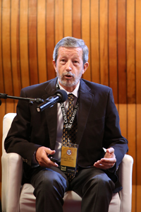 Eustoquio Molina, palentólogo español, brindó la conferencia 