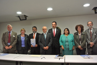 Científicos de México y Estados Unidos, junto con Senadores de la República, presentaron ante los representantes de los medios de comunicación los resultados del Panel Intergubernamental de Cambio Climático y respondieron a sus preguntas. En la imagen de izquierda a derecha Michael Clegg, Ester Sztein, José Franco, Mario Molina, Alejandro Tello, Silvia Garza, Francisco Bolívar y Julia Tagüeña.