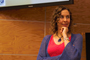 La doctora Karen Volke durante la charla