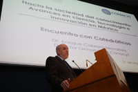 Enrique Cabrero Mendoza, director general del Consejo Nacional de Ciencia y Tecnología (Conacyt).